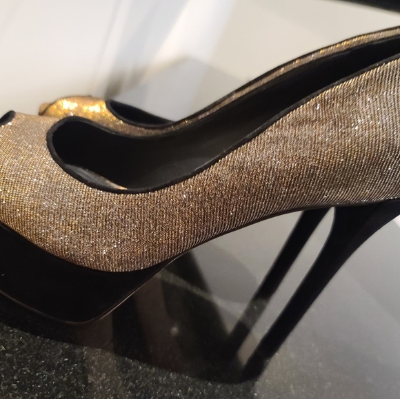 Size 10 Brian Atwood heels - Picture 10 of 16
